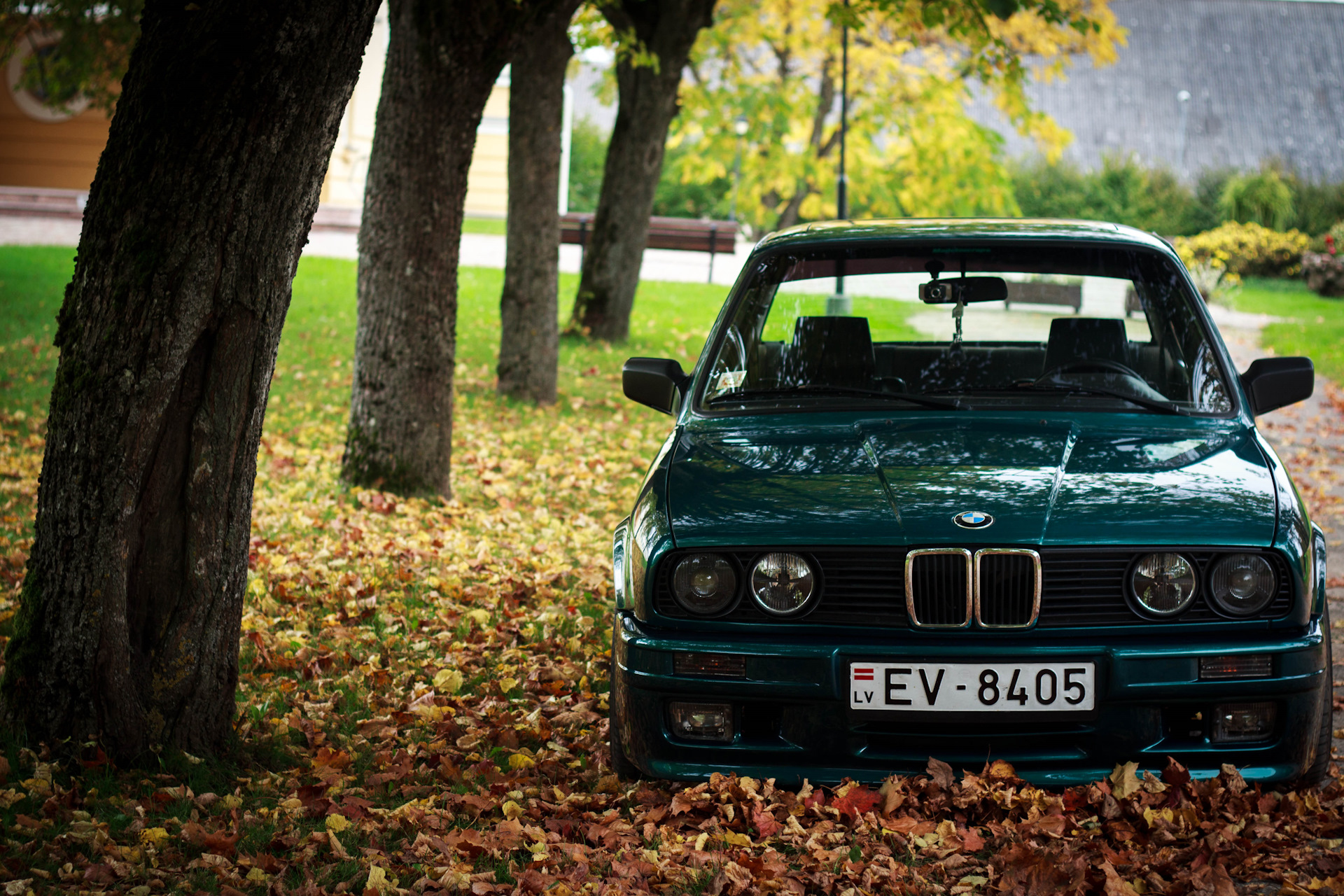 BMW e30 осень