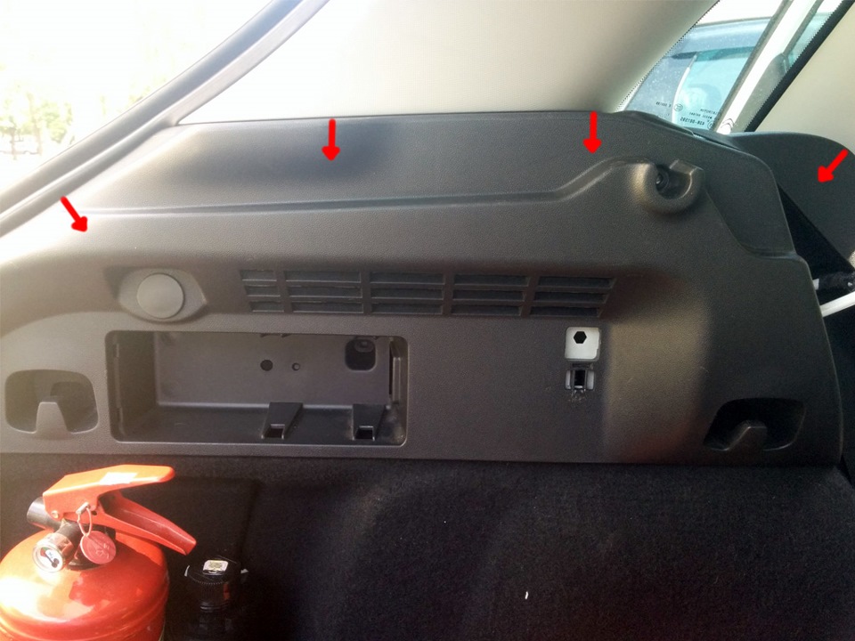 Инструкция: Как снять пластиковые панели в багажнике — Citroen C4 (2G ...