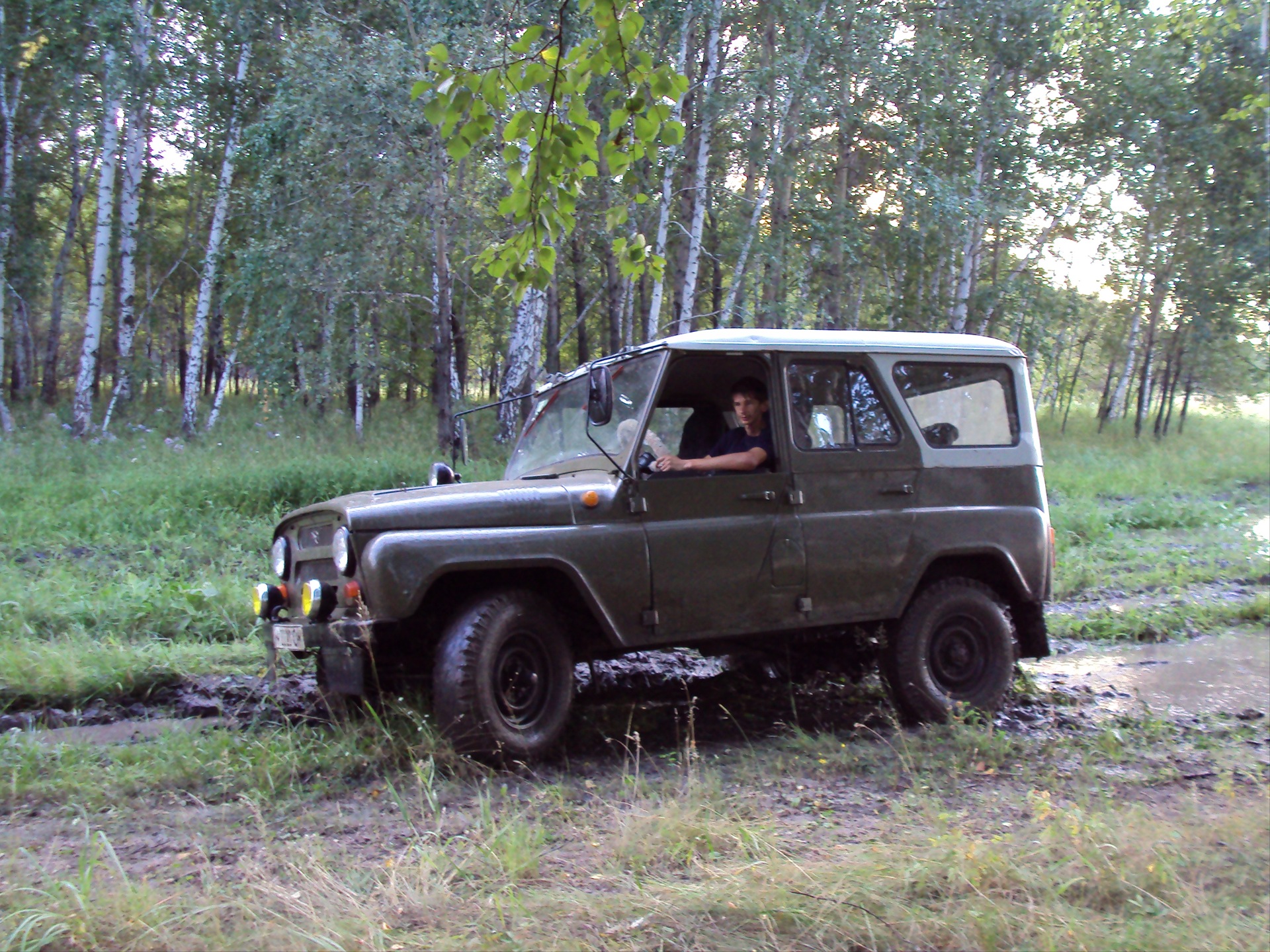 Новенький уазик