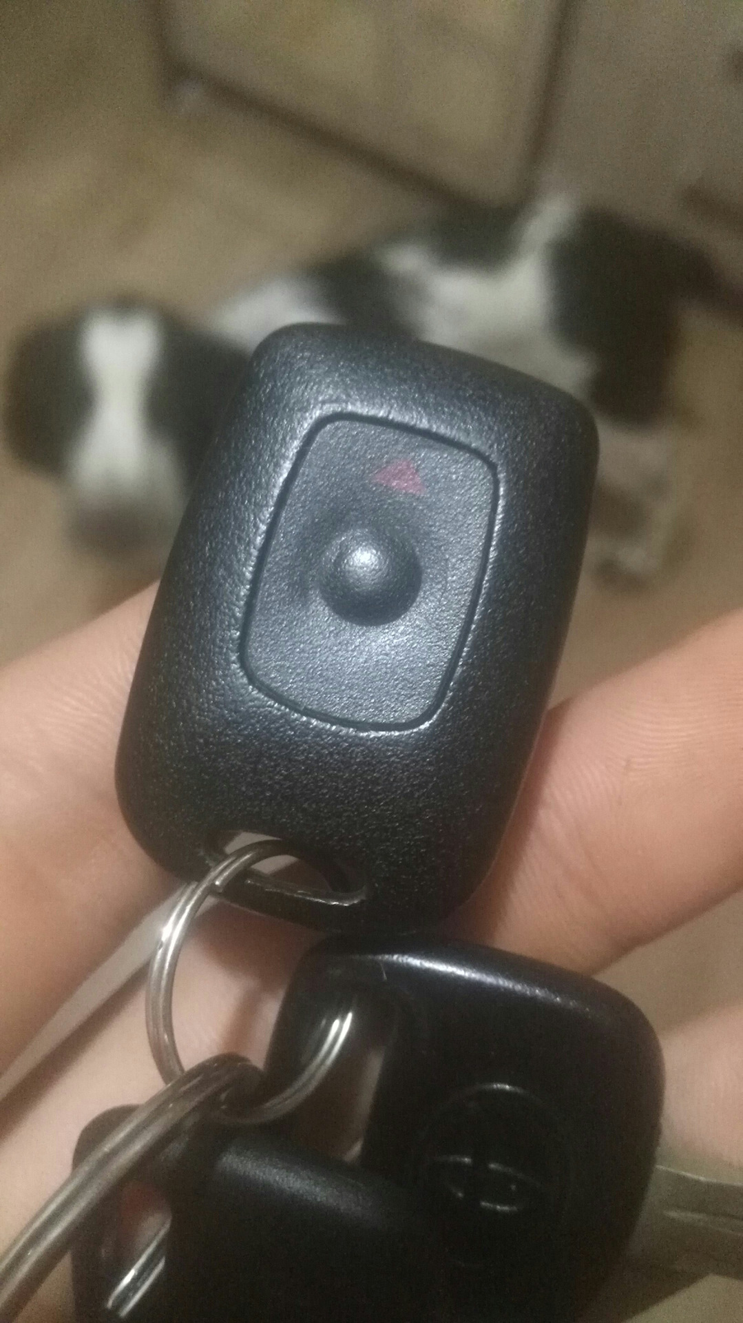 Как снять средний замок toyota raum