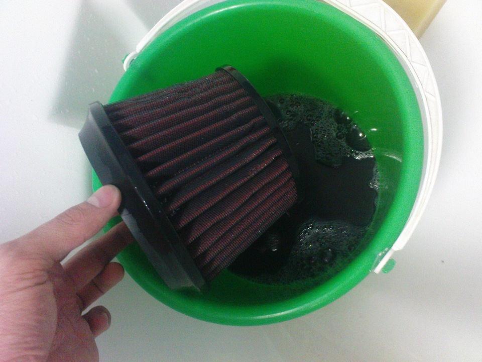 Смена воздушного фильтра. — Nissan Stagea (M35), 2,5 л, 2003 года ...