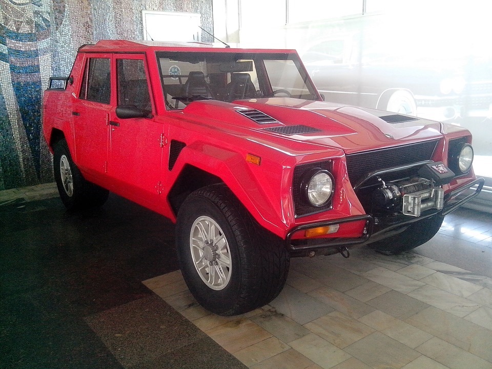 Lamborghini lm002 Army