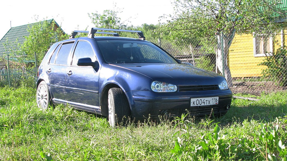 Volkswagen Golf G4 R-line / Хмурый