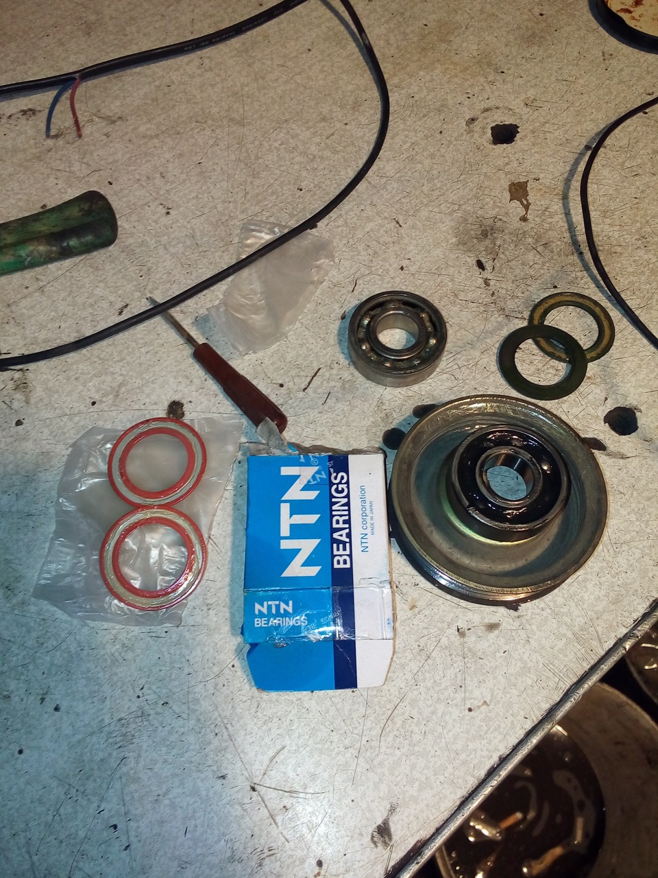 Замена подшипника натяжного ролика кондиционера — Honda HR-V (1G), 1,6 ...