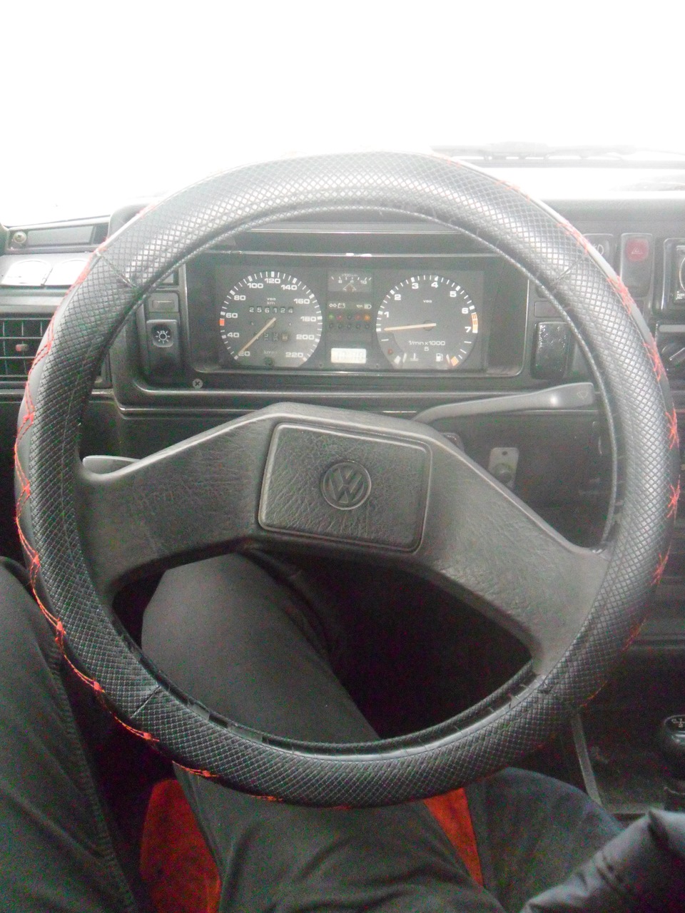 новый чехол на руль))) — Volkswagen Golf Mk2, 1,8 л, 1984 года ...