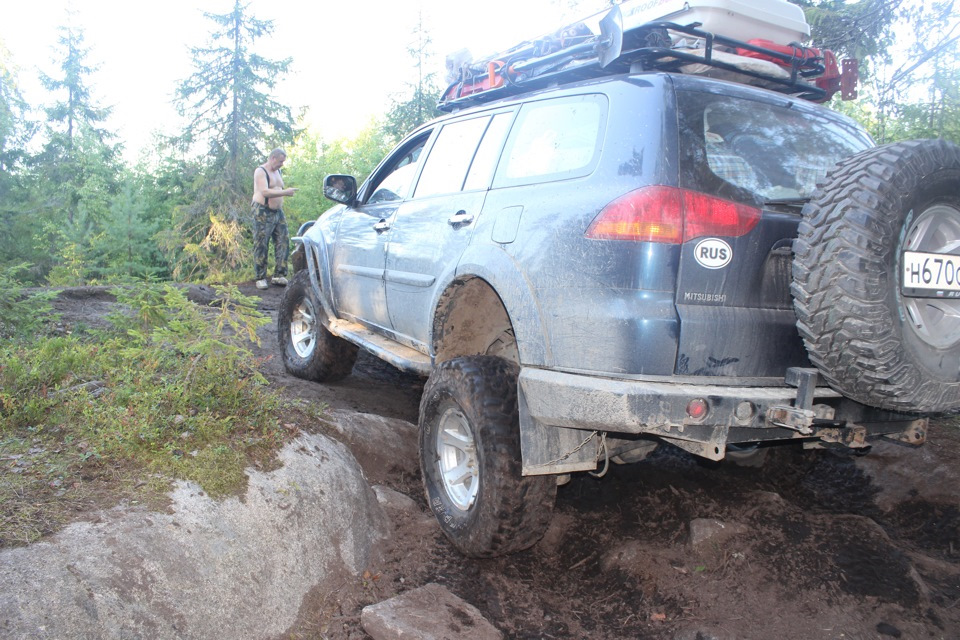 14 — Mitsubishi Pajero Sport (2G)