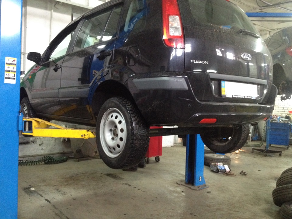Замена зимней резины на летнюю. — Ford Fusion, 1,6 л, 2005 года | визит ...
