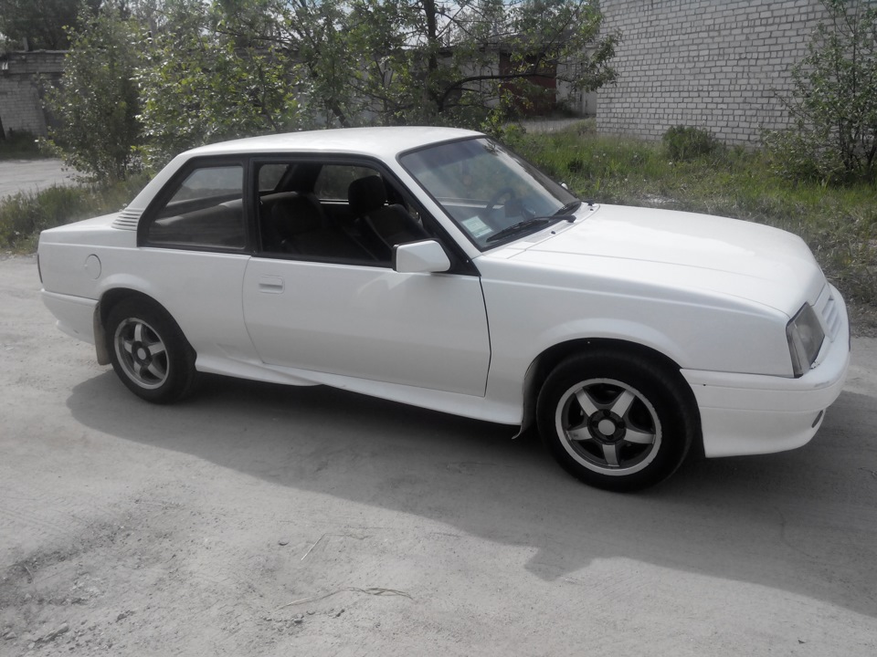 Opel Ascona 1983 РєСѓРїРµ