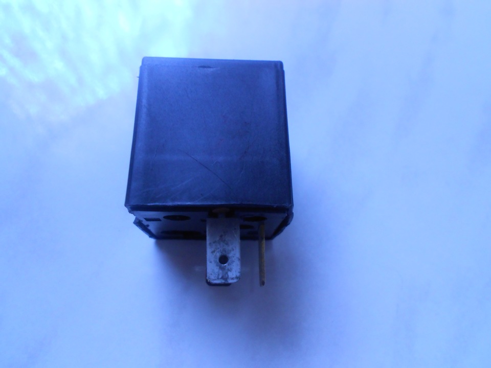 Реле для диодных поворотников — Lada 21099, 1,5 л, 2000 года ...