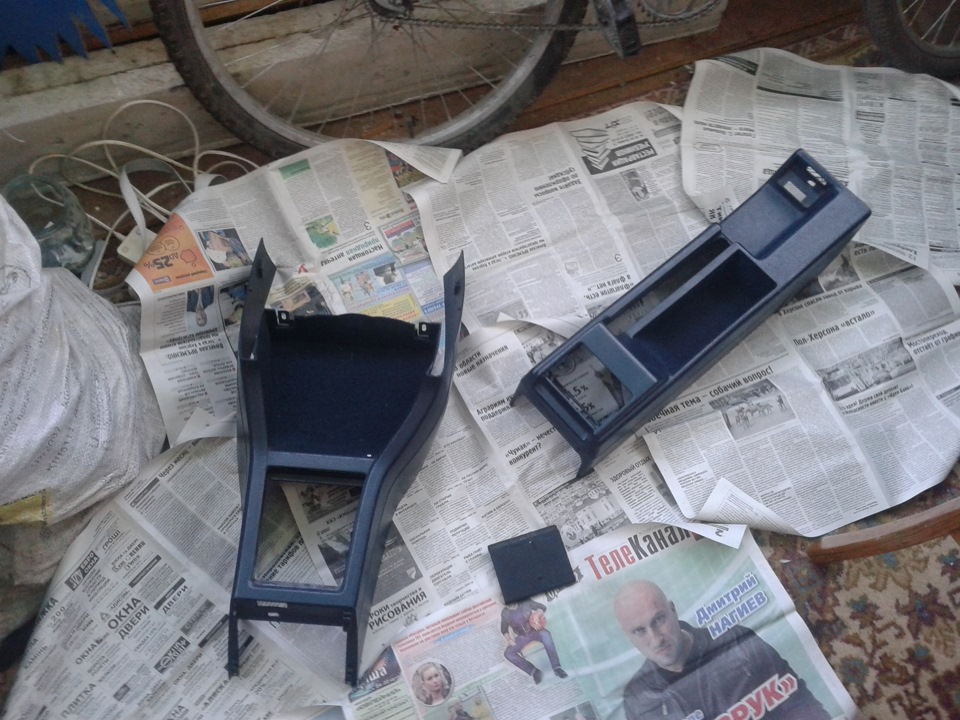 Покраска бороды-консоли в черный цвет — Audi 80 (B3), 1,8 л, 1987 года ...