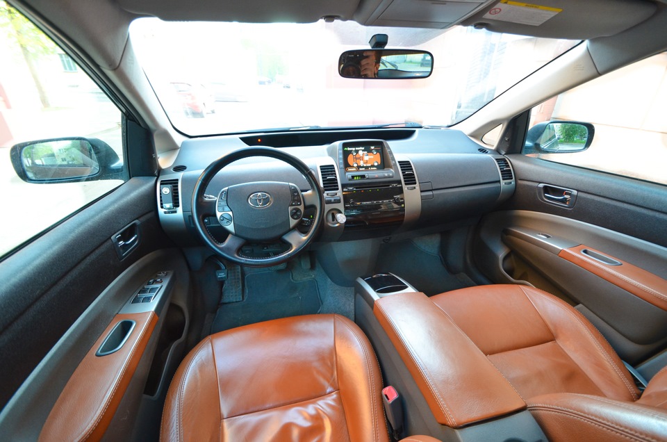 Toyota Prius 2015 Interior