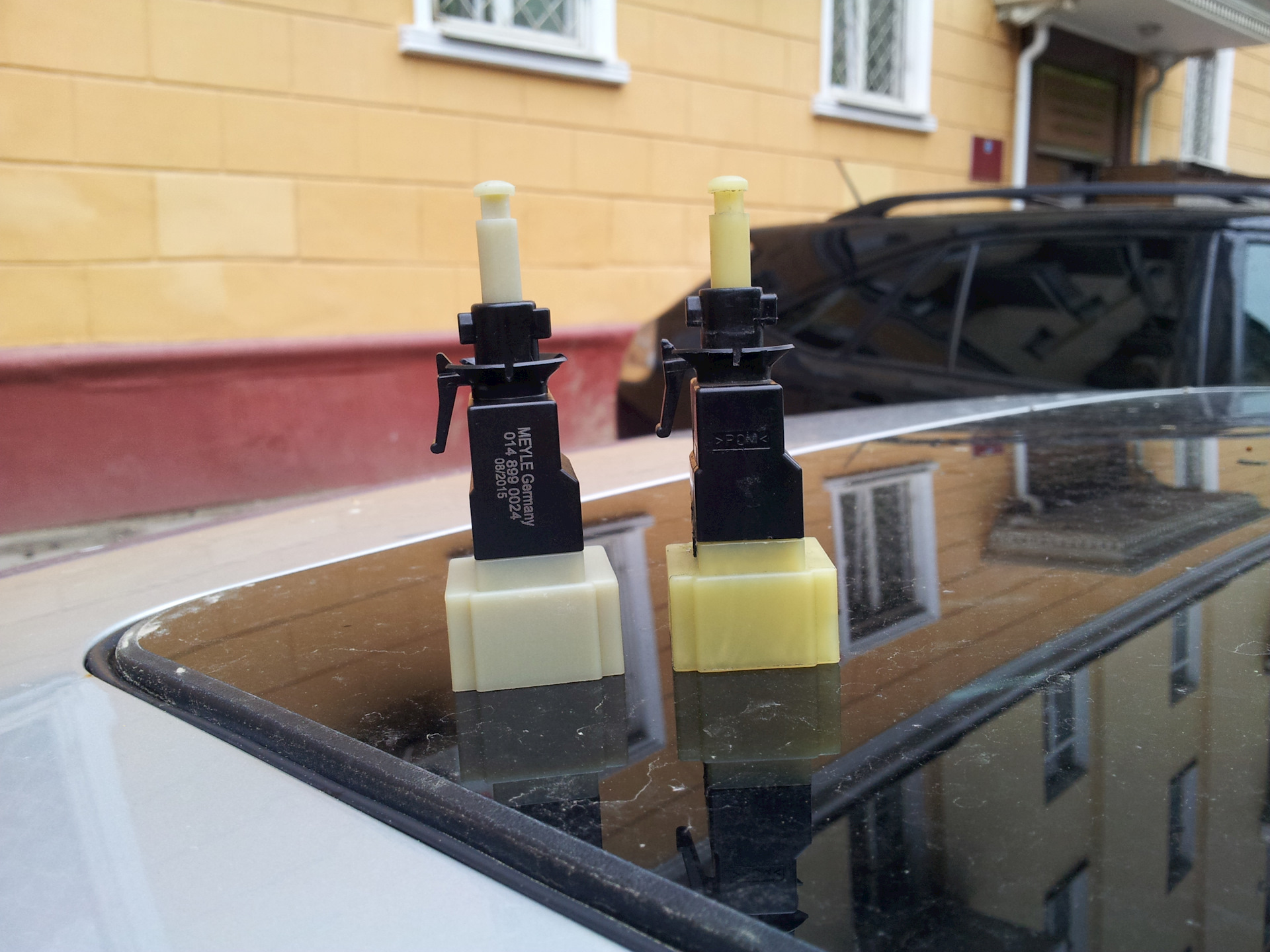 Замена лягушки (Датчика стоп-сигнала) — Mercedes-Benz C-class (W202), 2 ...