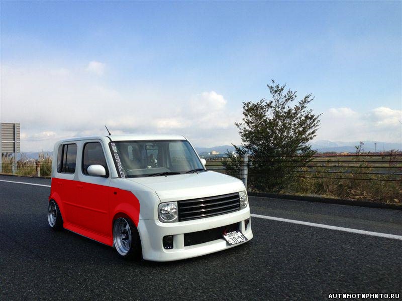 Nissan Cube z11