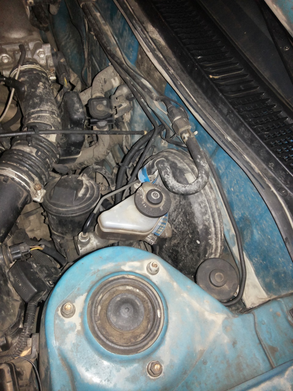 [хм…] Утечка тормозной жидкости… — Toyota Corolla (100), 2 л, 1995 года ...