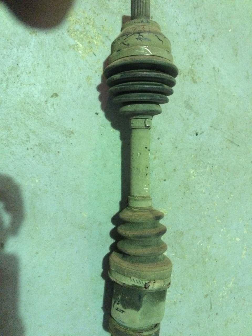 Замена правого приводного вала #6 — Volvo C30, 2,4 л, 2008 года | визит ...