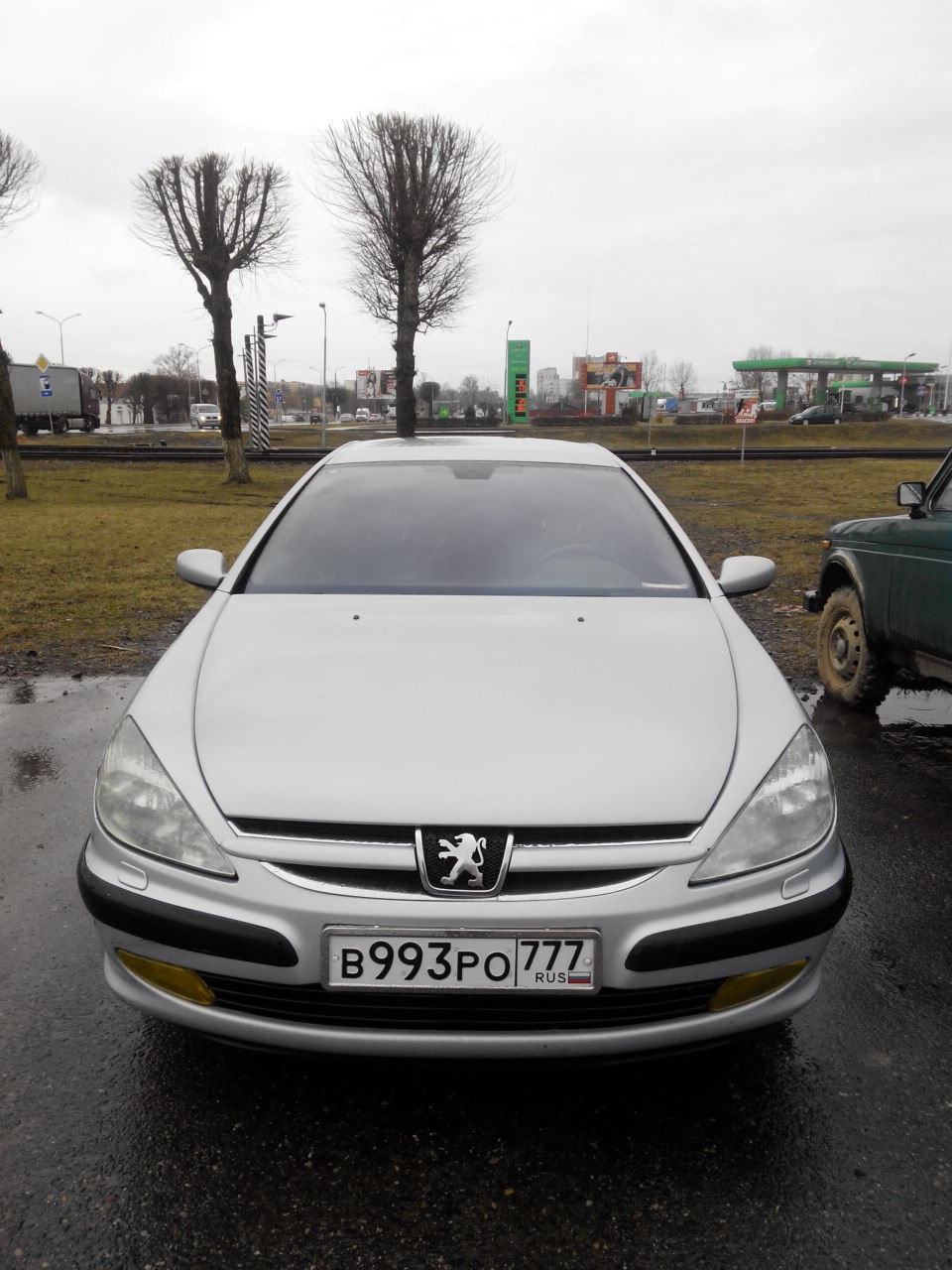 Номерные рамки и плавник  гул ступичного подшипника — Peugeot 607, 2,2 л,  2001 года | стайлинг | DRIVE2