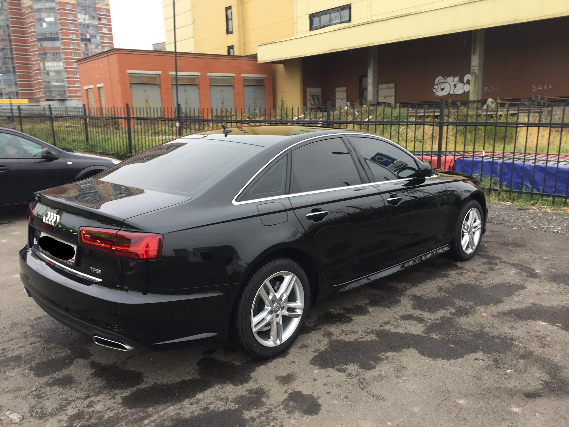 Ауди а6 тонированная. Audi a6 тонированная. Audi a6 c6 тонированная. Audi a6 c7 тонированная. Тонировка Audi a6 c7.