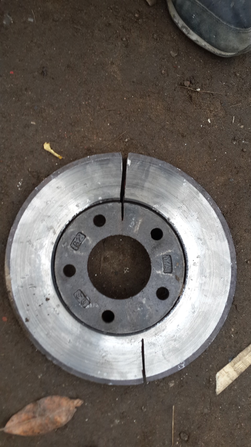 ТОРМОЗНЫЕ ДИСКИ — Mazda 3 (1G) BK, 1,6 л, 2008 года | своими руками ...