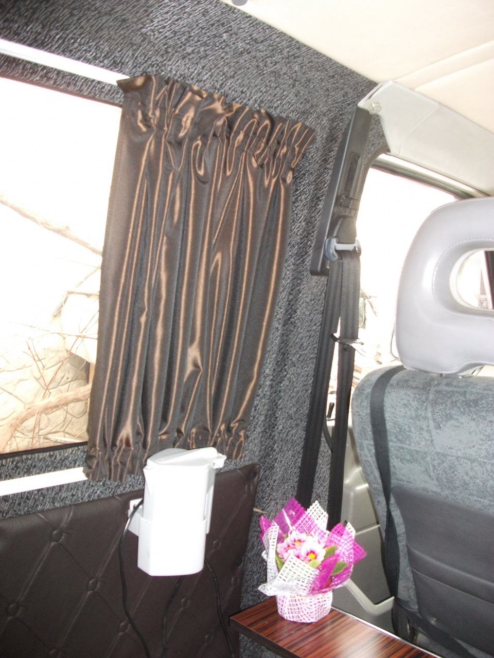 установка шторок на окна. — Volkswagen Transporter T4, 1,9 л, 1998 года ...