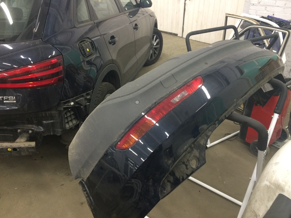 Audi Q3 — локальная окраска заднего бампера. — Pit-Stop Color на DRIVE2