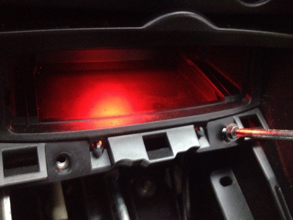 Подогрев мазда 3. Mazda 3 2007 лампочки подогрева сидений. Лампочки подогрева сидений Мазда 6. Лампа подсветки кнопки обогрева сидений Мазда 6 gg. Мощность подогрева сидений Мазда 3.