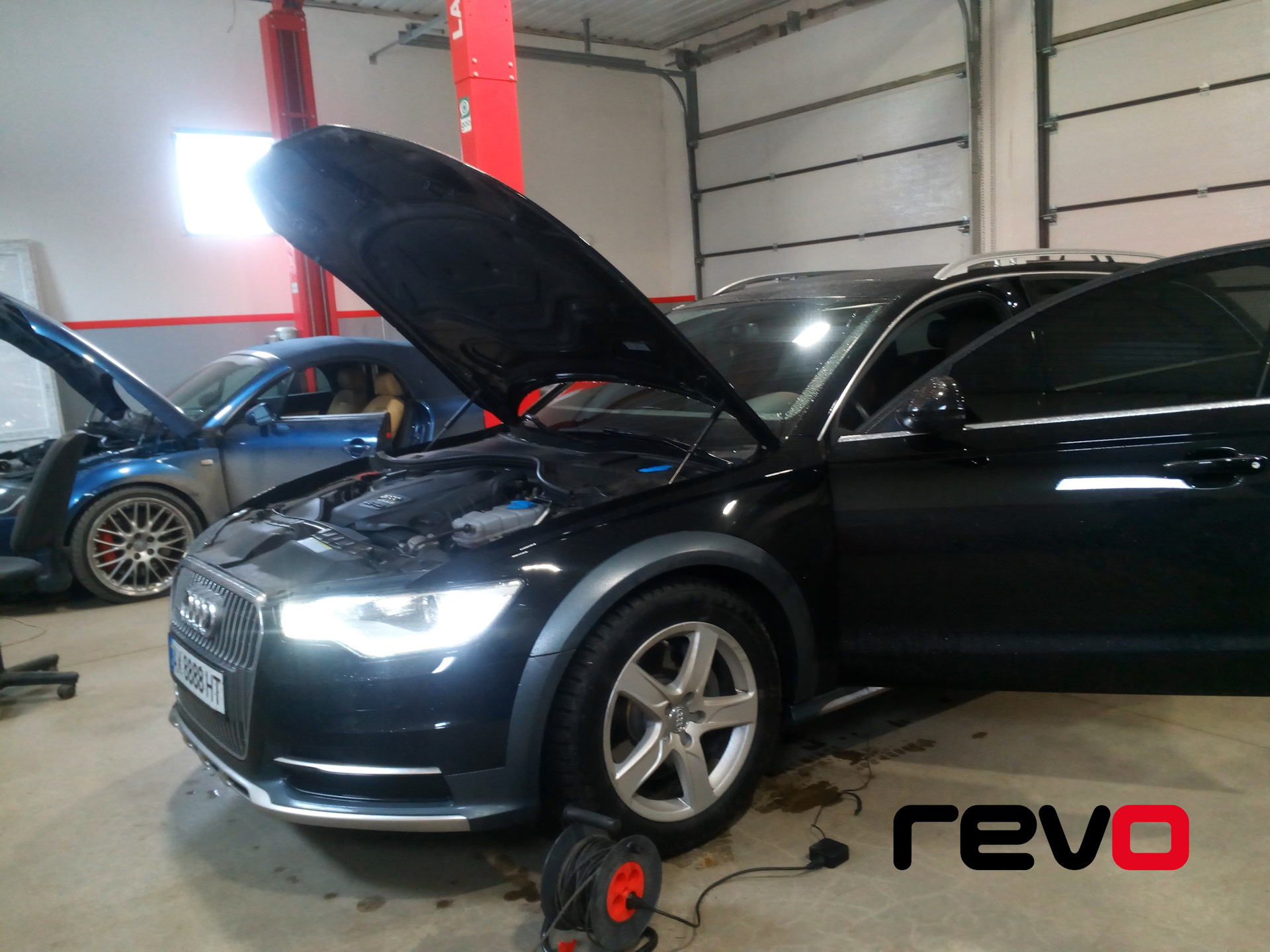 Прошить ауди. Revo Technik Audi. Revo Technik 1,8 TSFI Stage 2. Ключ Revo Technik