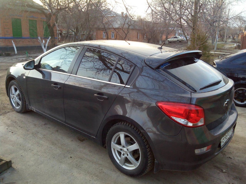 Спойлер Chevrolet Cruze хэтчбек