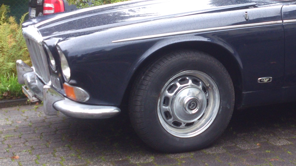 JAGUAR XJ6 DAIMLER SOVEREIGN WORKSHOP MANUAL 1968-79 2.8 3.4 4.2 JAGUAR XJ6 DAIMLER SOVEREIGN WORKSHOP MANUAL 1968-79 2.8 3.4 4.2