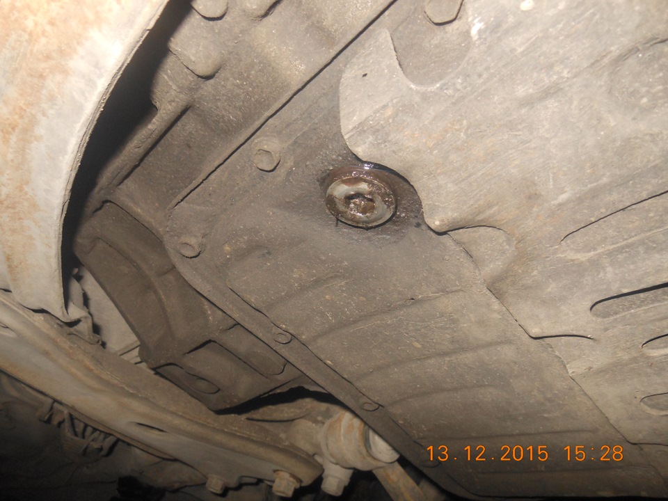 Замена масляного фильтра на тойота пассо 2018 год. Смена масла тойота ипсум. Замена масла акпп редуктор ипсум 10 кузов. Замена масла ипсум. Масло в гур тойота виндом.