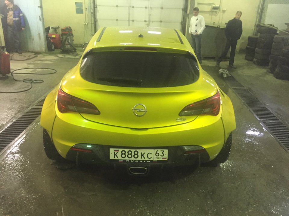 Opel Astra GTC J обвес