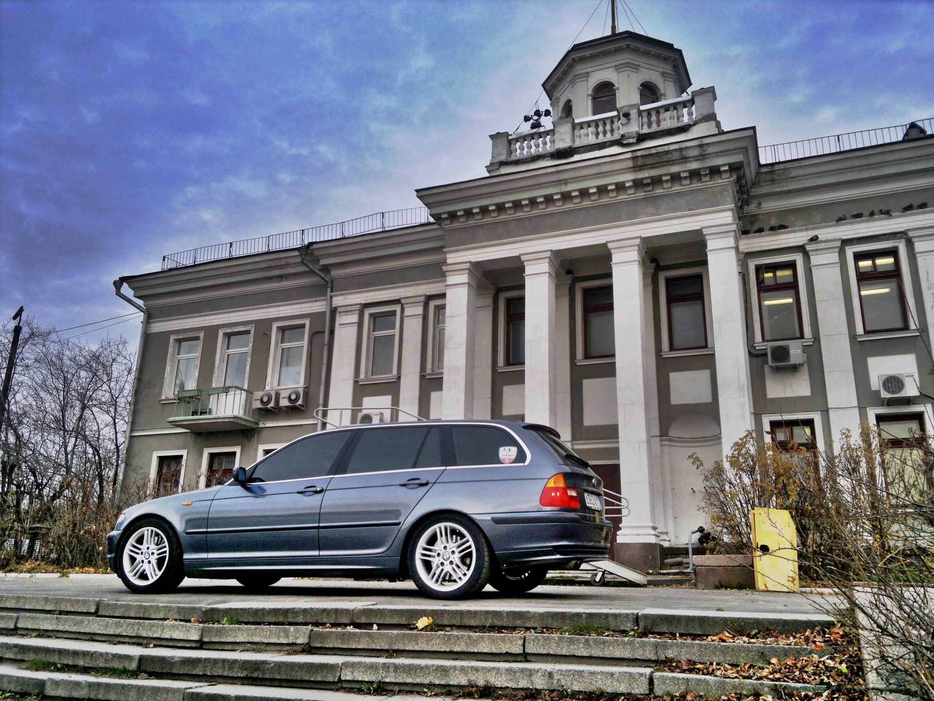 HDR Фото на Речном вокзале. — BMW 3 series (E46), 3 л, 2002 года |  фотография | DRIVE2