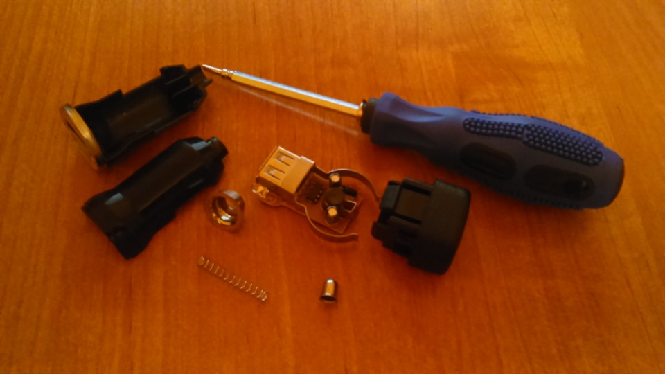 Usb зарядка в панель авто