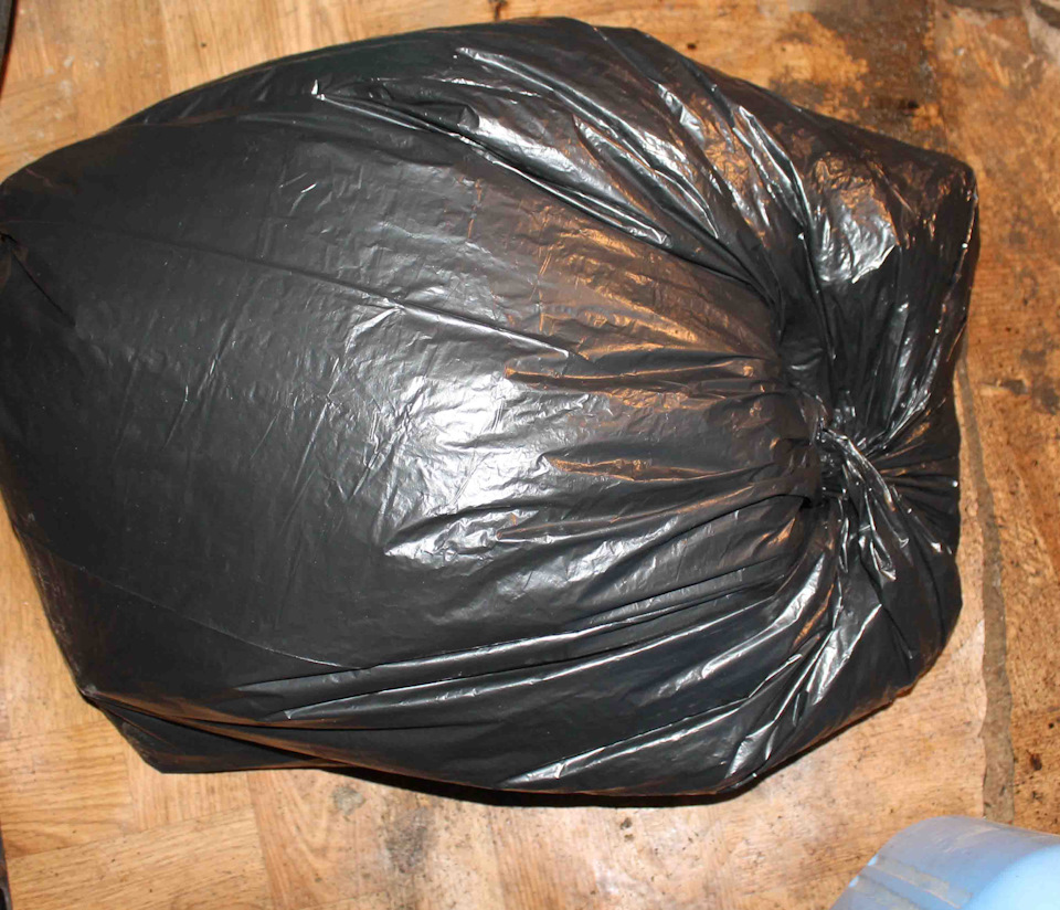 так он лежал на теплом полу . и так три раза — BMW 5 series (E39)