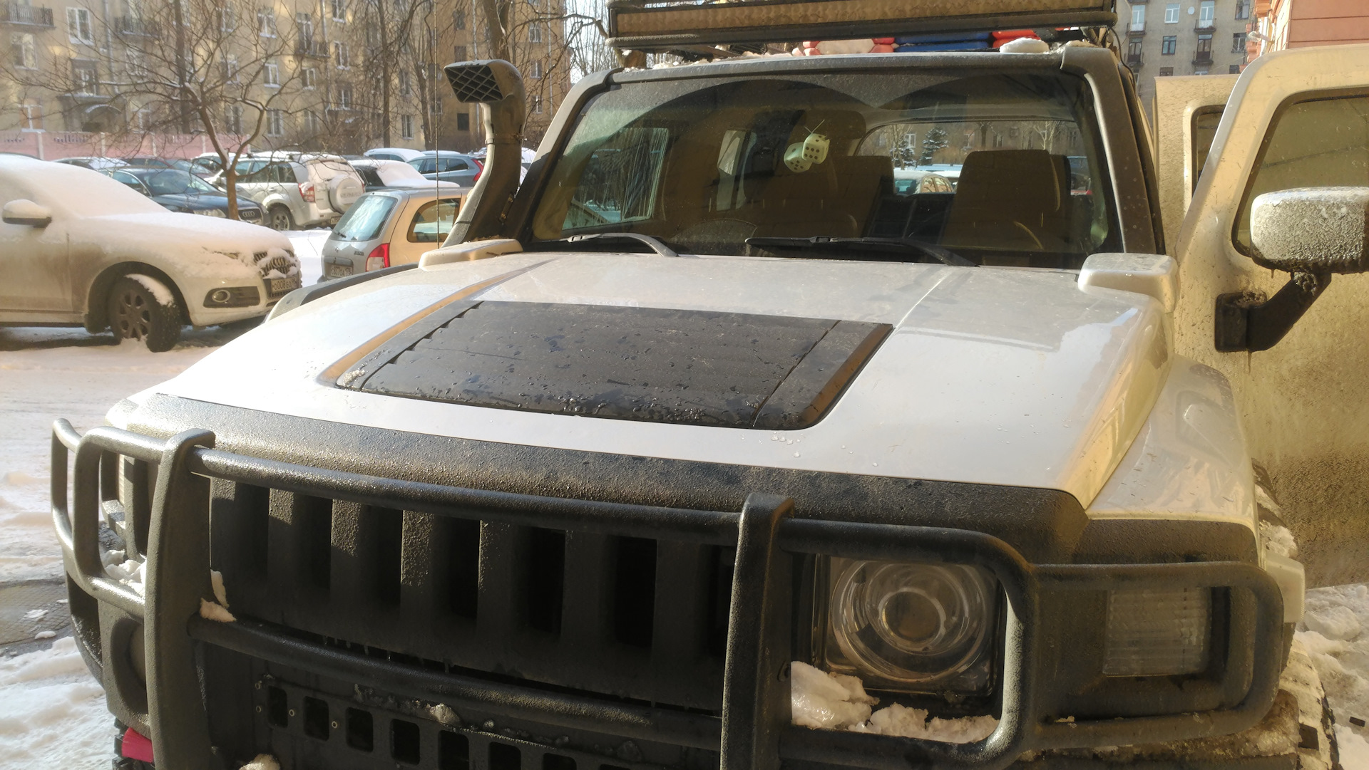 Как снять накладку капота хаммер h3 Избавляемся от хрома: накладка капота - Hummer H3, 5,3 л, 2008 года стайлинг DRI