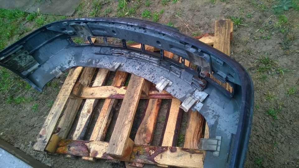 Видны повреждения с внутренней стороны — Audi 100 (C4)