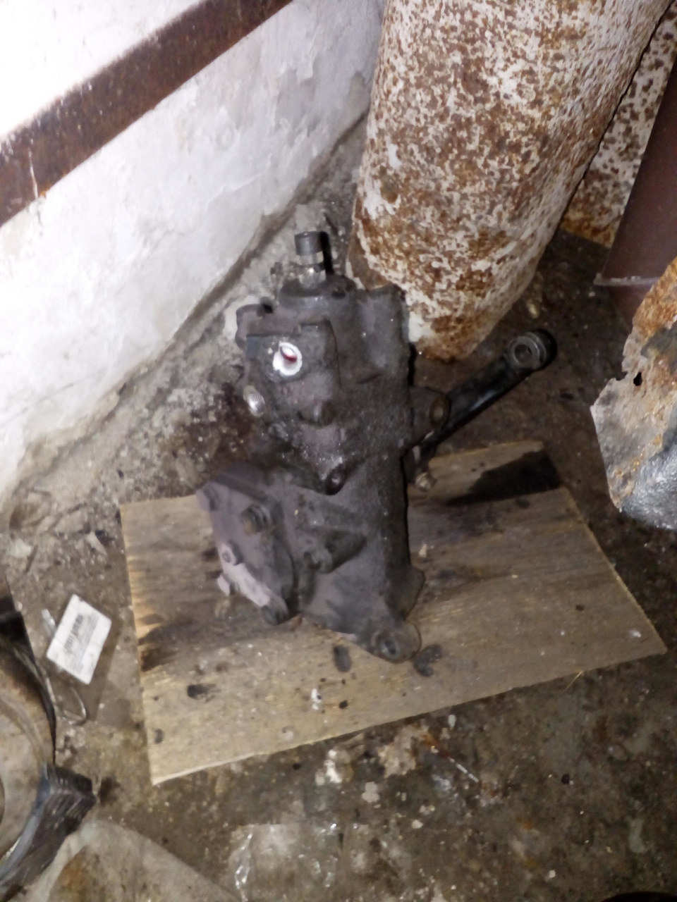 Замена рулевого редуктора, трапеции и сошки. — BMW 7 series (E38), 4,4 ...