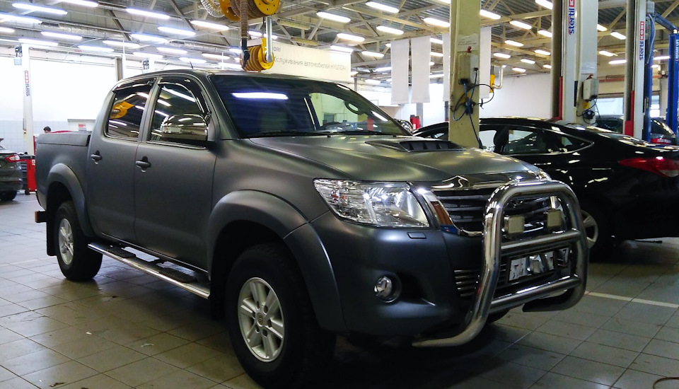 Тонировка лобового стекла плёнкой хамелеон: невидимая в помещении ...