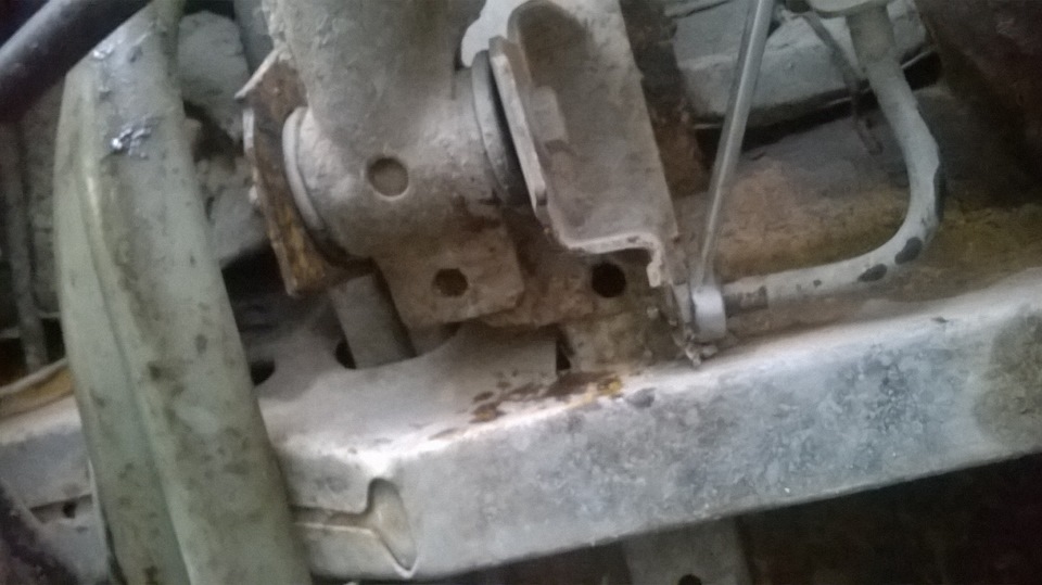 лопнула тормозная трубка — Volkswagen Transporter T3, 1,6 л, 1986 года ...