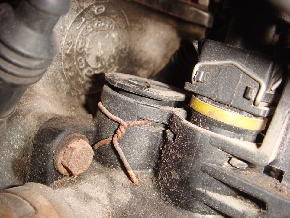 Заглушка фланца и поклейка салонного зеркала — Volkswagen Golf Mk3, 1,8 ...