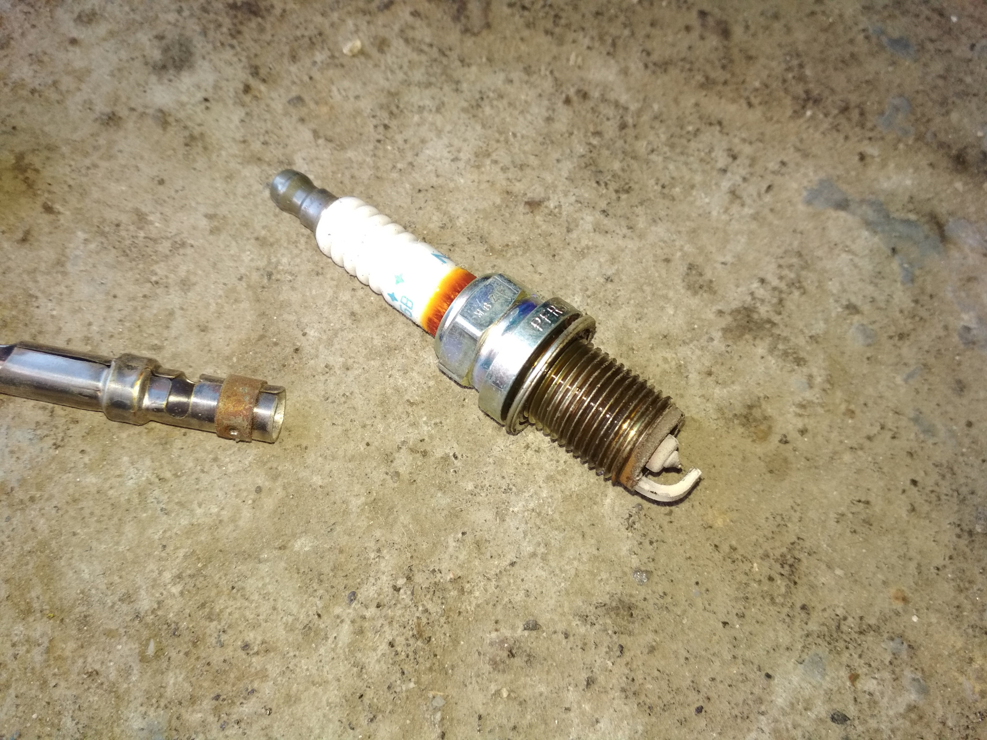 свеча давления abc bmw e70. свеча накала бинар 5д компакт. топливные свечи. 3. 3.