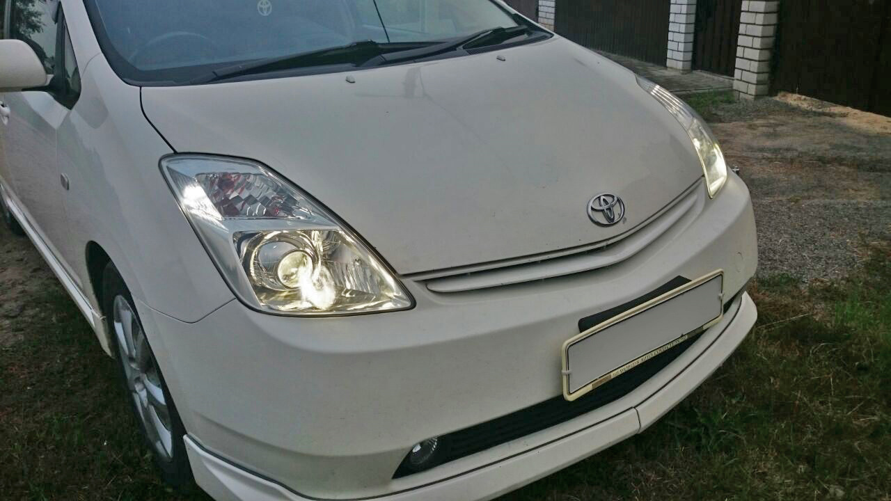 Ангельские глазки приус 20. Линзы тойота приус 20. Приус 20 оптика с линзой три дюйма. Оптика gs приус 30. Фары тойота приус 30.
