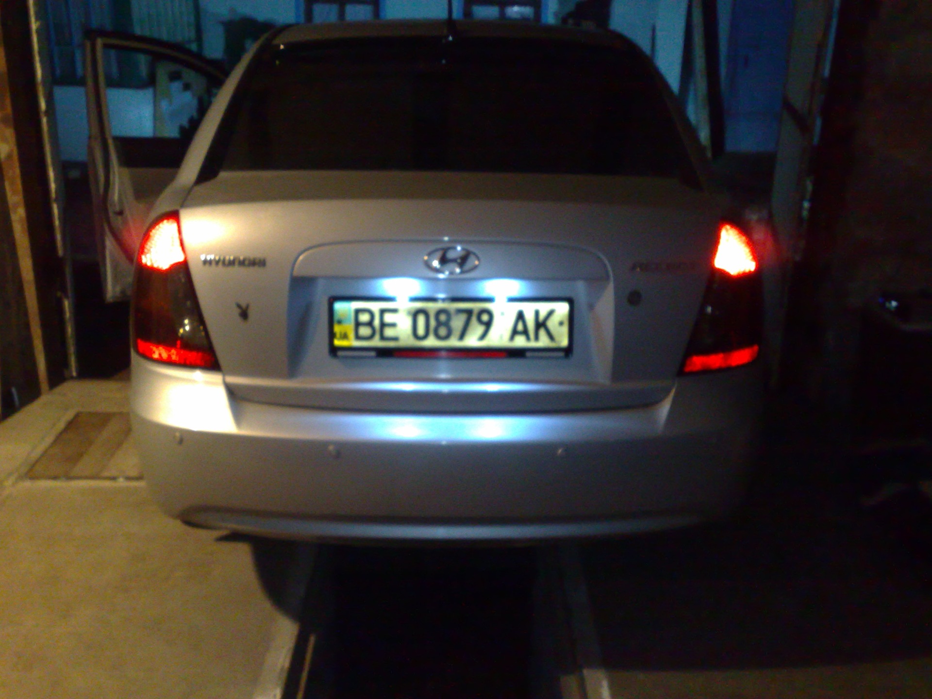 Тонировка задних стопов — Hyundai Accent (3G), 1,4 л, 2007 года ...