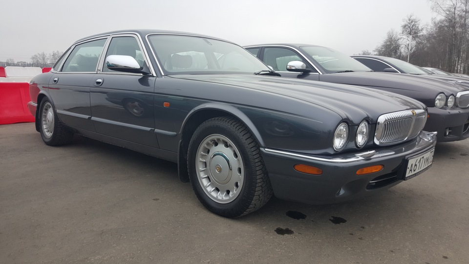 Jaguar XJ Daimler super eight