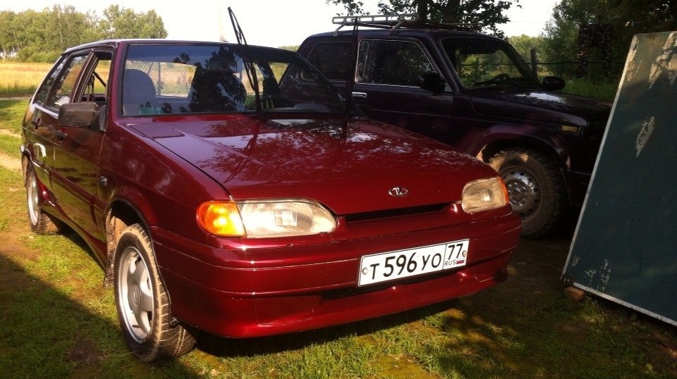 Ладе ладе ладе слушать. Малиновая Лада 2114. Lada 2114 малиновая. Темно малиновый цвет ВАЗ 2114. Лада 2114 темно-малиновый.