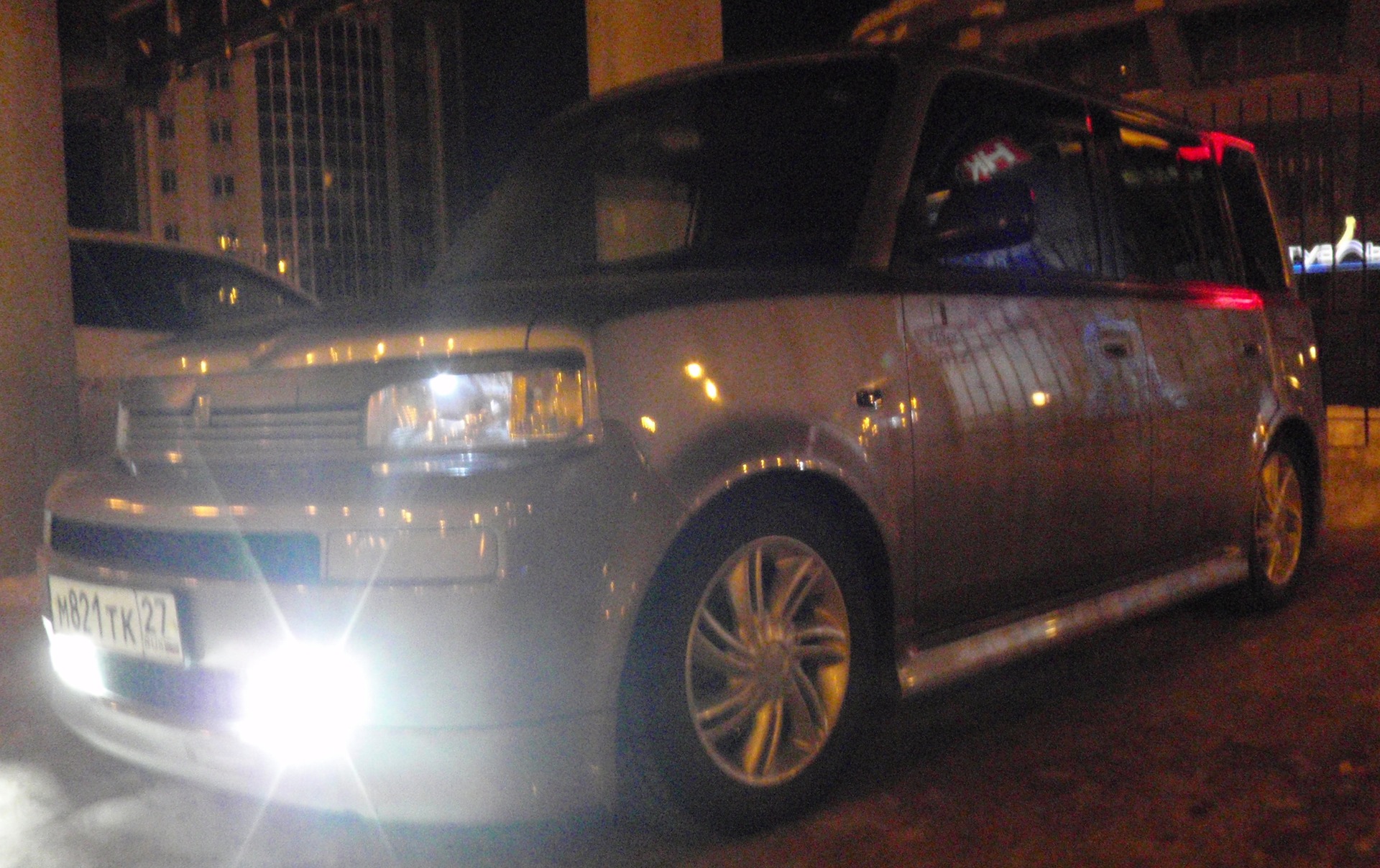 2010-2011 Toyota bB 13 2004