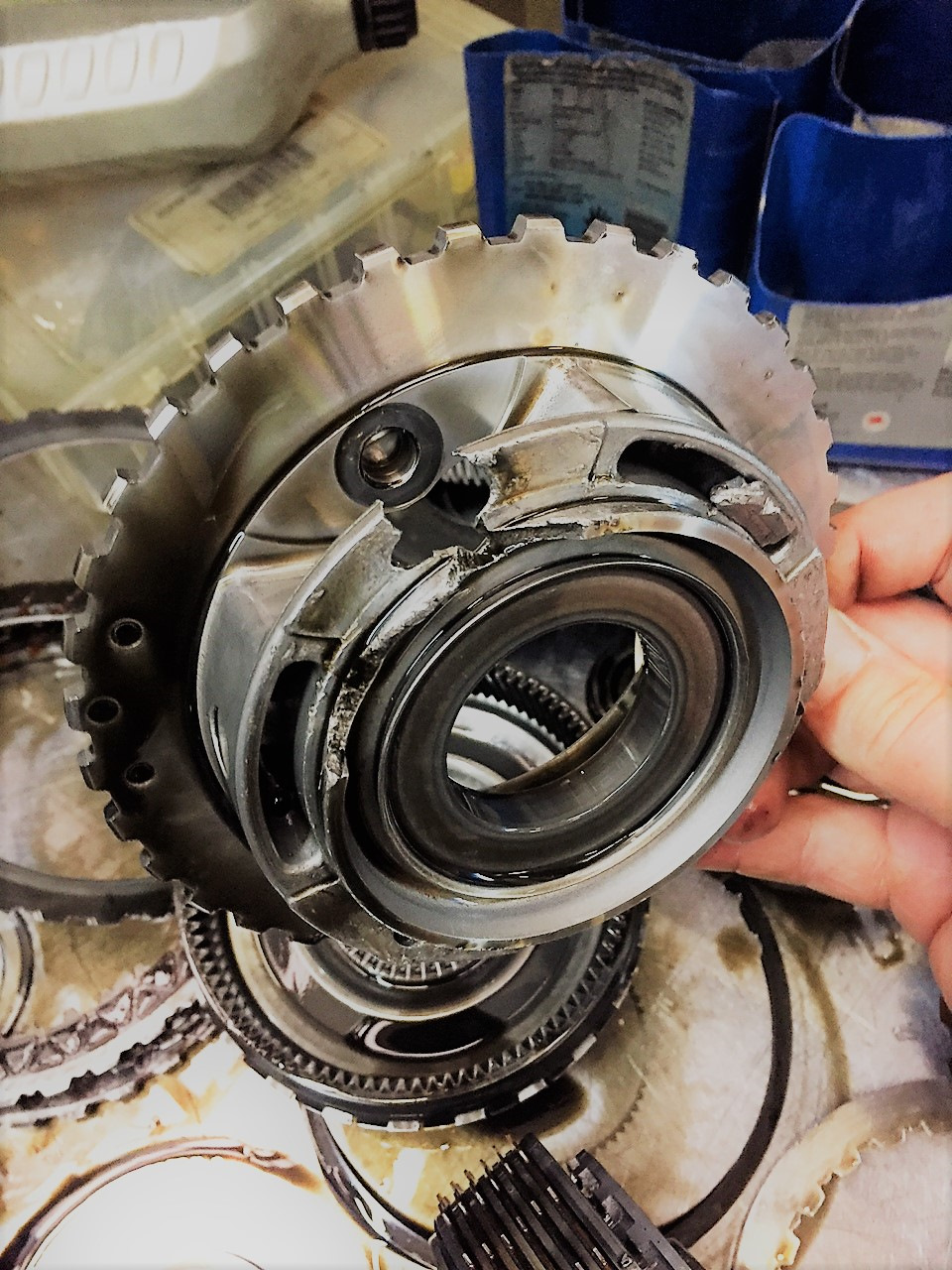 Замена акпп х5 е70. АКПП ZF 8hp45. Гидротрансформатор BMW х3 f25. Ремонт АКПП БМВ х5. Ремонт гидротрансформатора АКПП х5 е70.