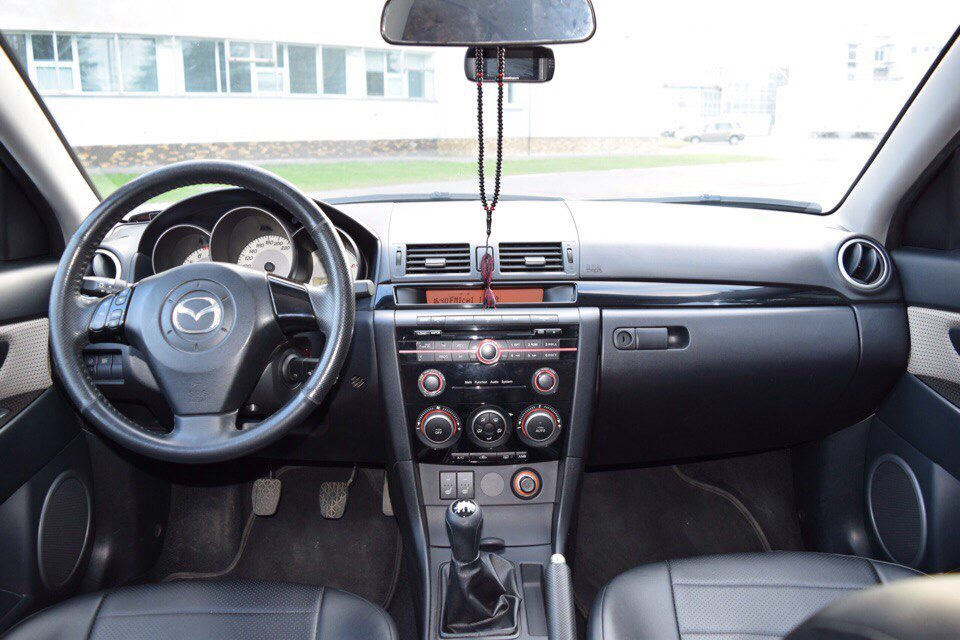 Mazda 3 1 поколение (BK), седан - технические характеристики, модельный ряд, ком