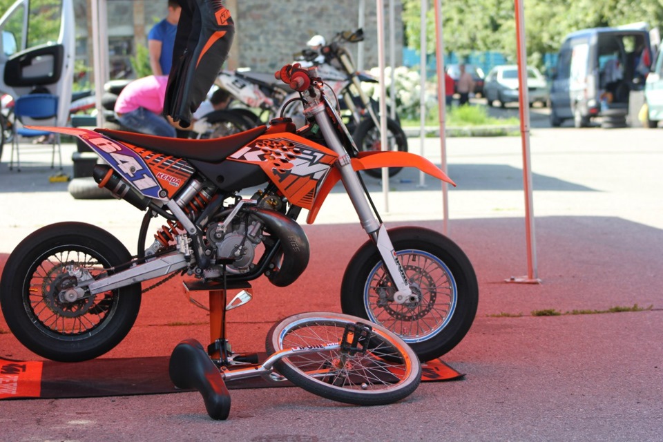 Ktm 65 sx. КТМ 600 мотард. KTM SX 65. КТМ 65 SX стант. Мотард КТМ 85.