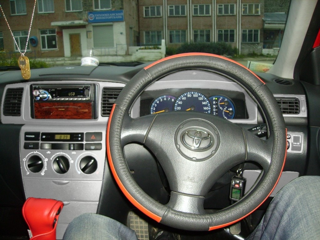   Toyota Corolla 15 2003
