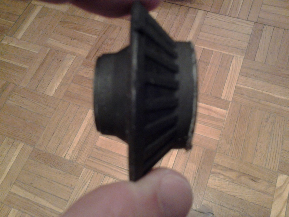 втулки рычага подвески на 740 — Volvo 740, 2,3 л, 1986 года | запчасти ...